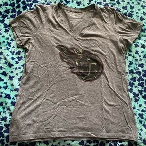 ✨Women’s Tennessee Titans Shirt XL